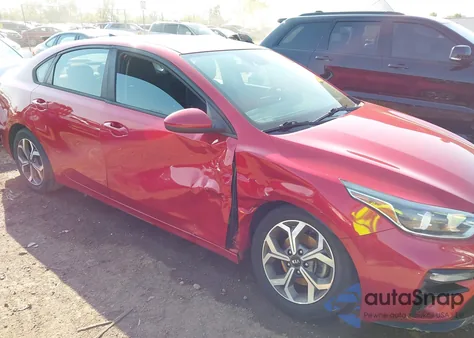 2019 Kia Forte Lxs z USA, uszkodzony, nr VIN 3KPF24AD6KE138665